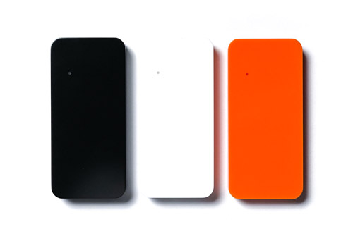 три считывателя Mifare, вид сверху, черный цвет, белый и оранжевый