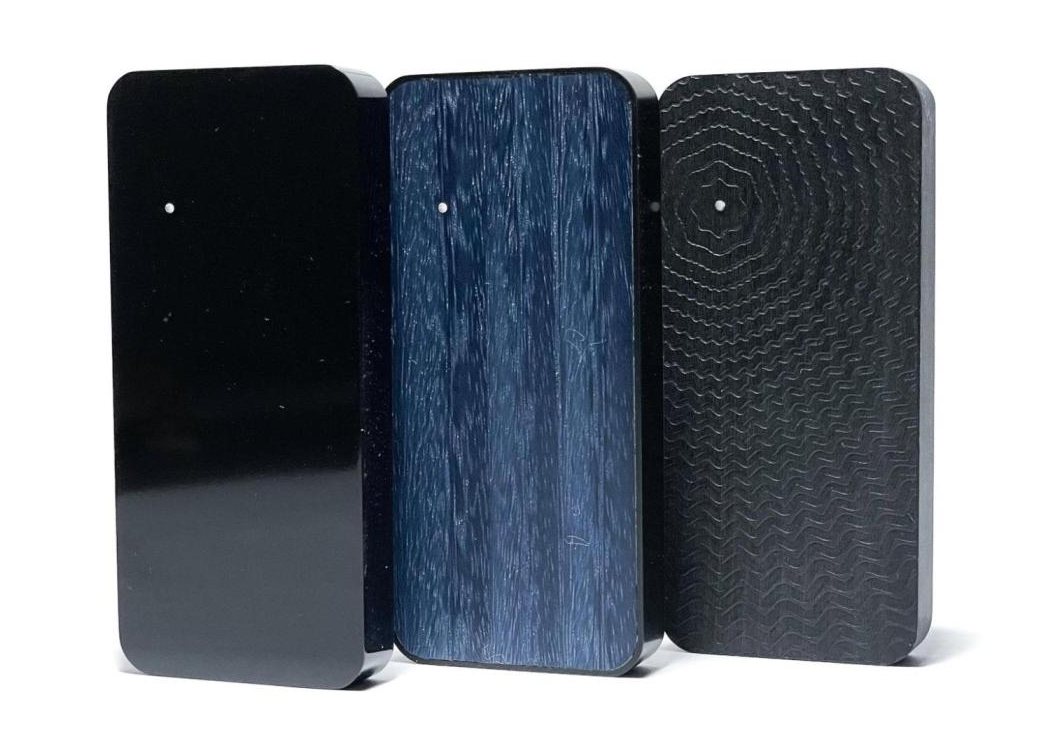 Эффектные считыватели для любой СКУД AXI Custom, лаковый черный цвет, считыватель со шпоном, считыватель из черной липы с узором.