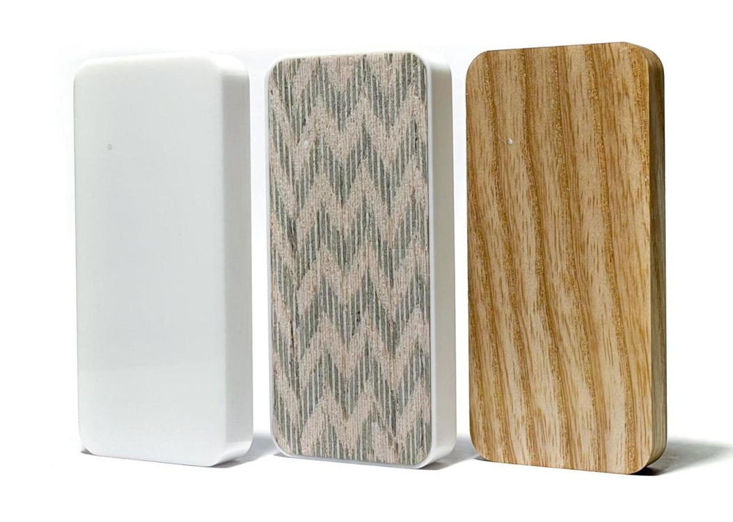 Примеры считывателей СКУД для белый стен: Белый глянцевый, Белый с искуственным шпоном, считыватель из натурального дуба